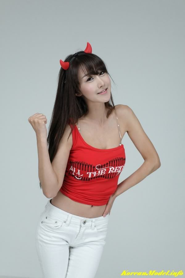 13 Park Hyun Sun and Kim In Ae – Be the Reds(Corea Fighting)