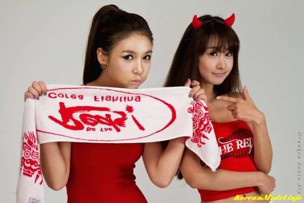 2 Park Hyun Sun and Kim In Ae – Be the Reds(Corea Fighting)