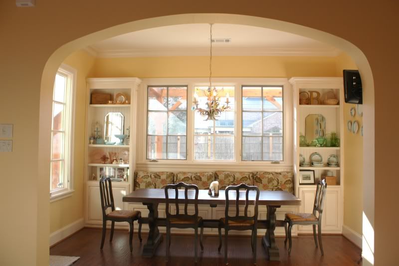 Ode to banquettes and breakfast nooks Lounge Banquette inspiration