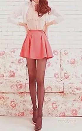 Blusa, Cardingan, Enagua y Medias altas