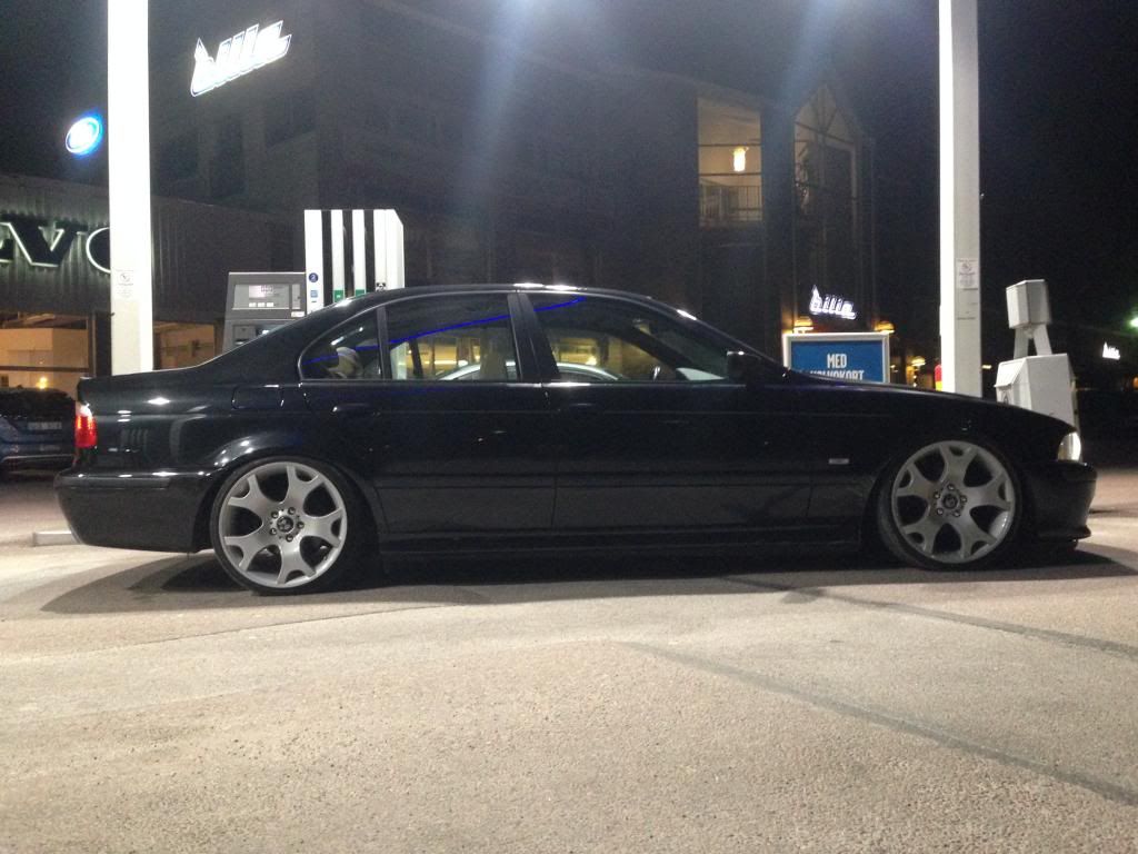 http://i1218.photobucket.com/albums/dd408/22244VF/BMW%20e39/IMG_3829_zps15152de4.jpg