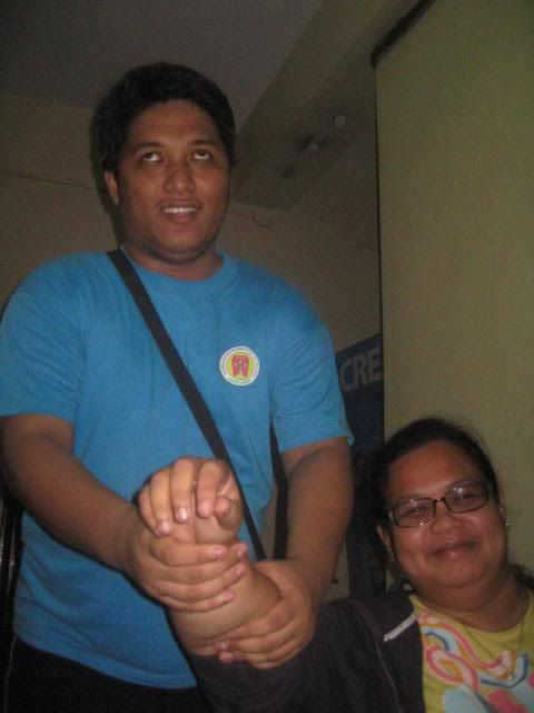 Lalaking Masahista http://www.pinoyexchange.com/forums/showthread.php