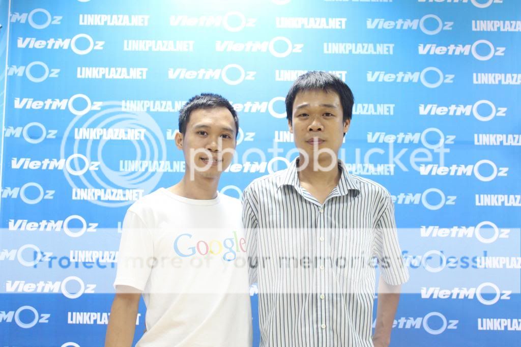 SEOer Việt Anh hớn hở khi được chụp ảnh cùng anh Chu Đình Châu